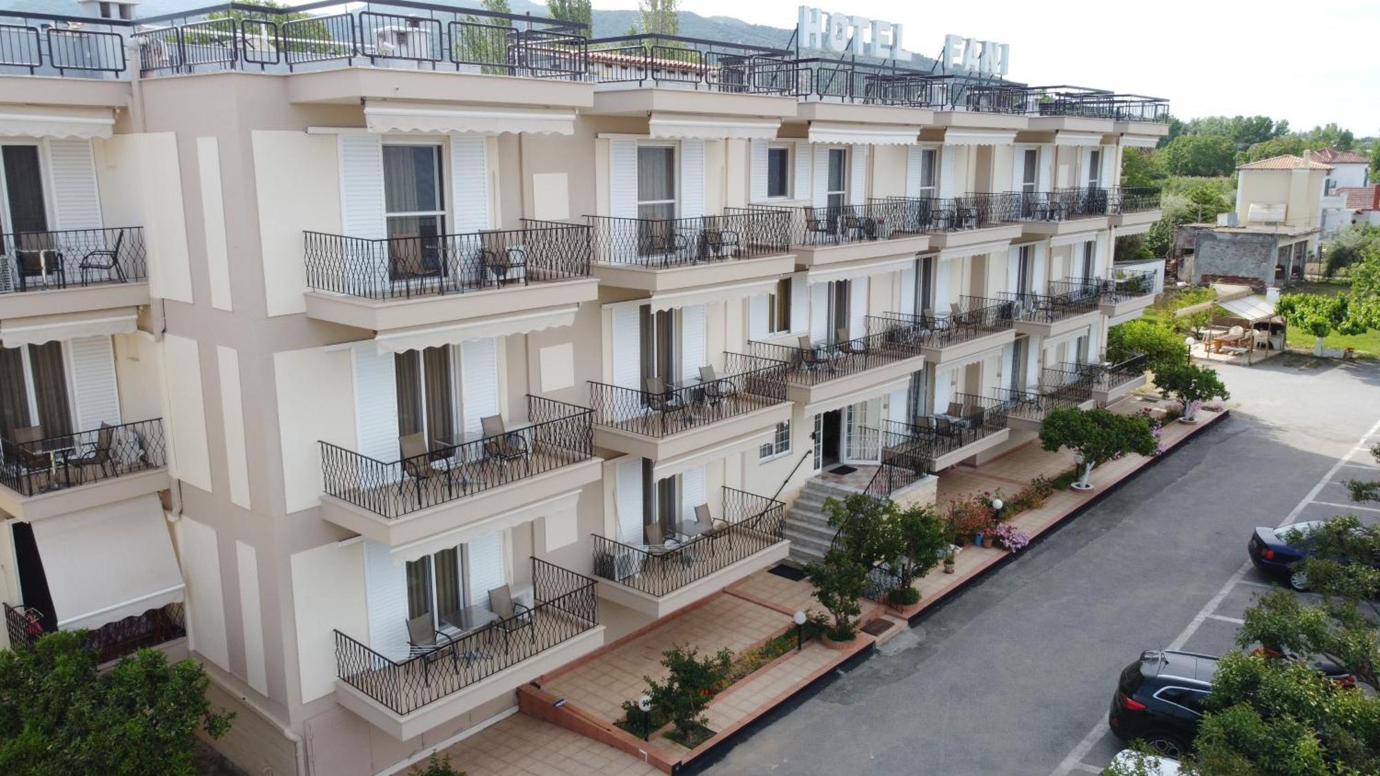 Fani Hotel Loutra Edipsou  ภายนอก รูปภาพ