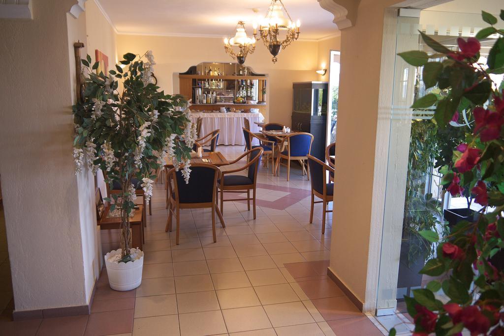 Fani Hotel Loutra Edipsou  ภายนอก รูปภาพ